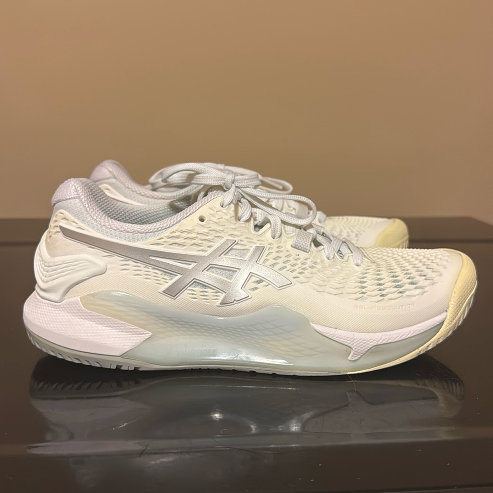 Popular Asics Gel resolution size 7